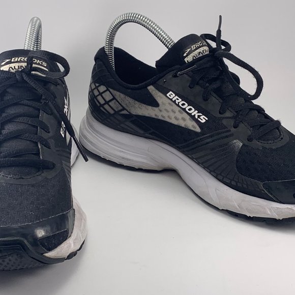 Brooks Launch 3 Running Shoes Black/White Sneakers (1202061B074) Women's Size 10 - Picture 2 of 14
